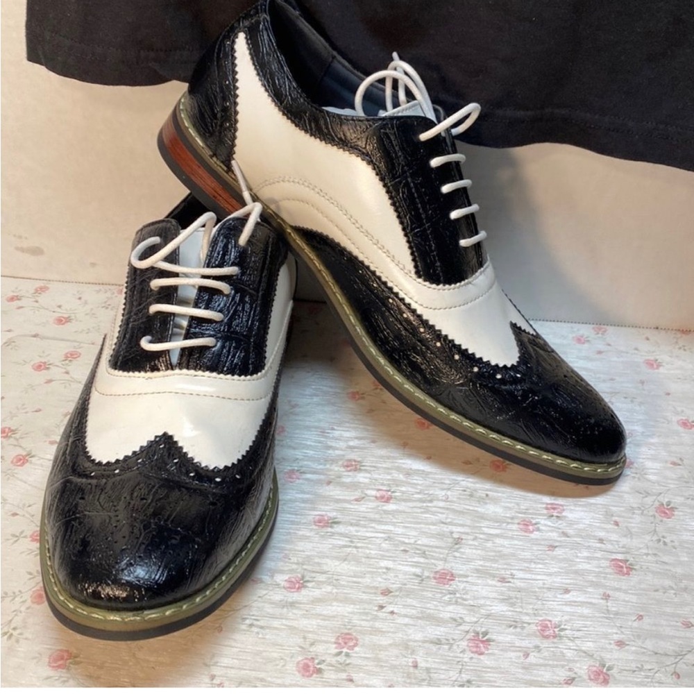 Metro Charm Frank Wing Tip Shoes